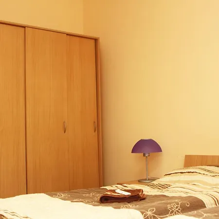 V Raji - Economy Class Vendégház 3*