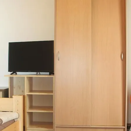 V Raji Guest house *
